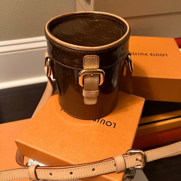 Louis vuitton crossbody bag - Picture 2 of 4